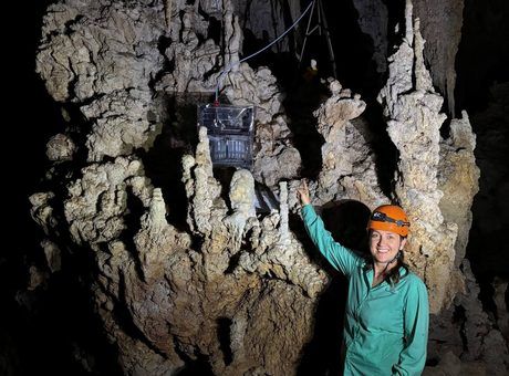 SYP Mark III in Garra de Jaguar cave, Yucat&aacute;n