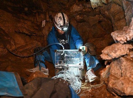 Kesego Letshele installing SYP, Oregon Caves